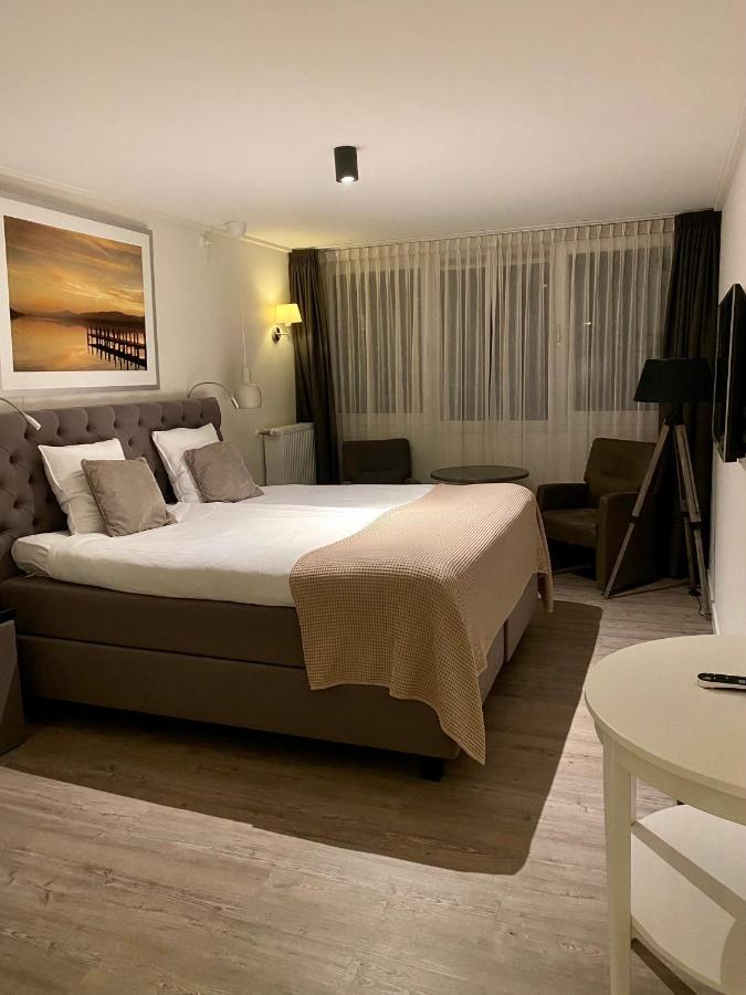 Hotel Buitenlust โฮนเดอร์โล ภายนอก รูปภาพ